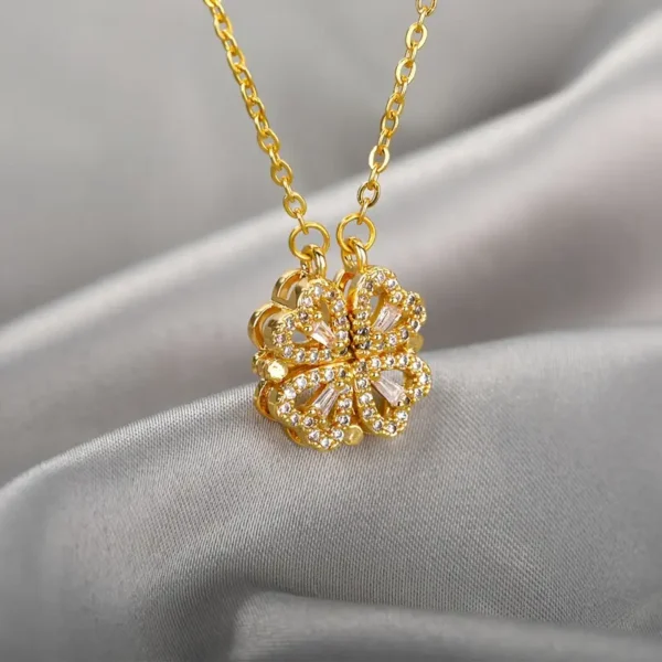 Magnetic Clover Heart Pendant Necklace – 4-Piece Zircon Set - Gold