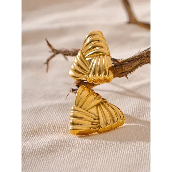 Geometric Gold Swirl Earrings - Image 4