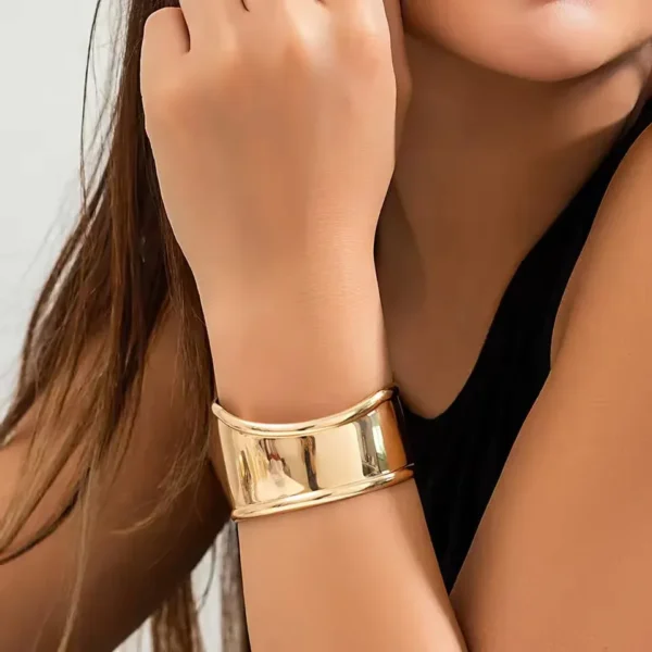 Punk Vintage Cuff Bracelet – Edgy Grunge-Inspired Jewelry
