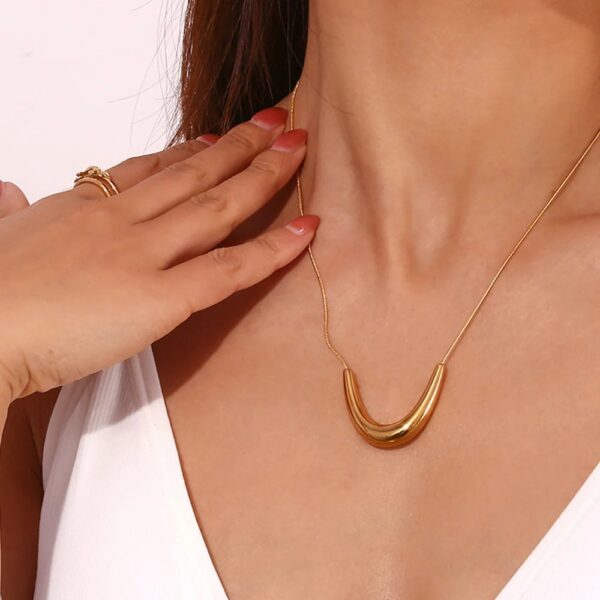 Italian Gulf Necklace – Bold & Elegant Gold Plated Statement Jewelry - Image 3