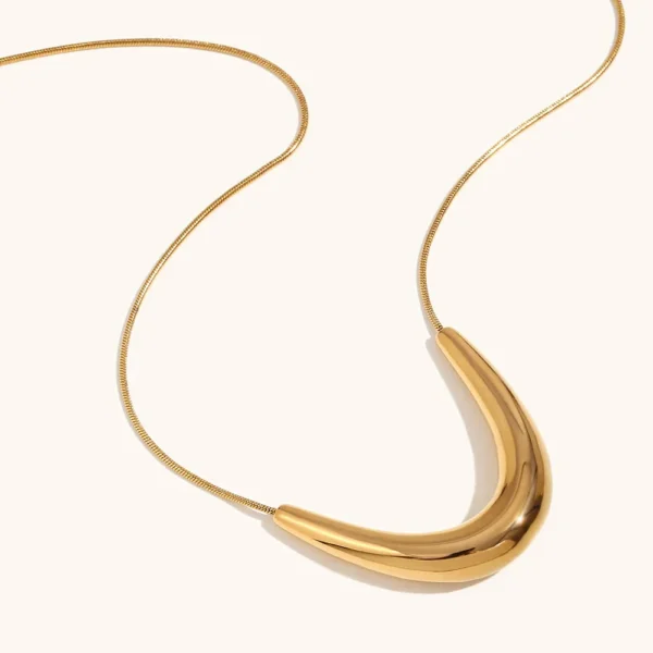 Italian Gulf Necklace – Bold & Elegant Gold Plated Statement Jewelry - Image 2